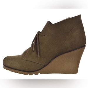 Kelsi Dagger FANETTA Womens Booties US 8.0M Green Suede Wedge Casual Ankle